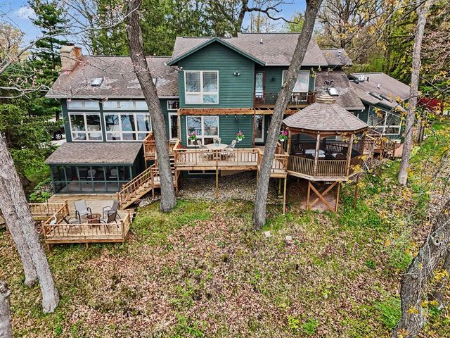 90888 Bluff Drive, Marcellus, MI 49067