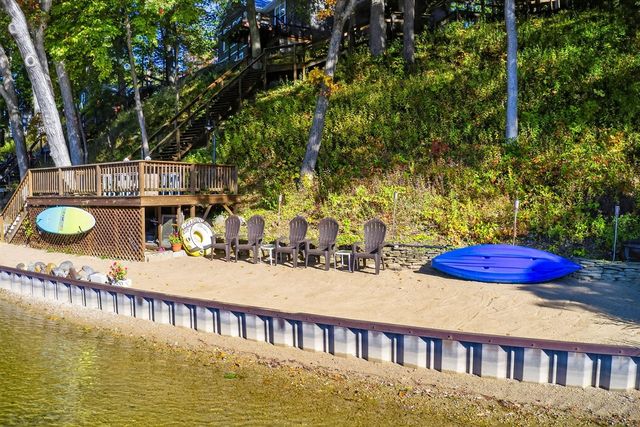 90888 Bluff Drive, Marcellus, MI 49067