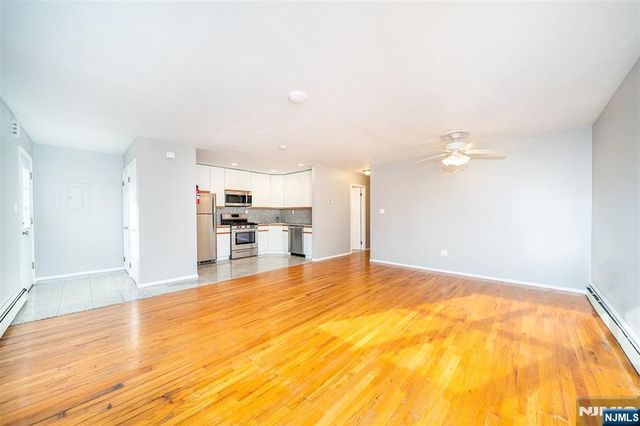 54 Chestnut Street, Weehawken, NJ 07086