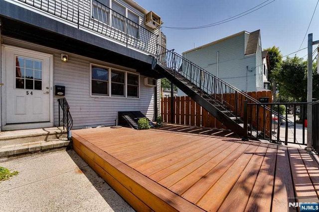 54 Chestnut Street, Weehawken, NJ 07086