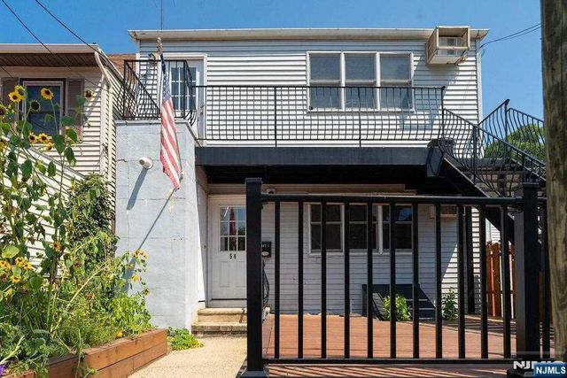 54 Chestnut Street, Weehawken, NJ 07086