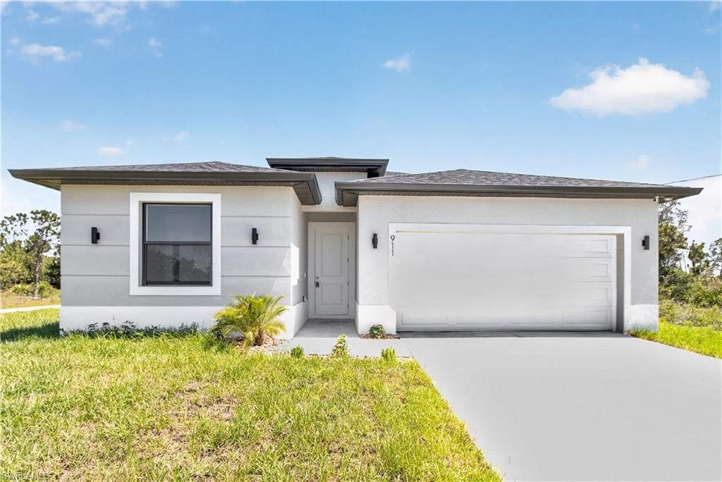 911 Panda DR, LEHIGH ACRES, FL 33974 — exterior