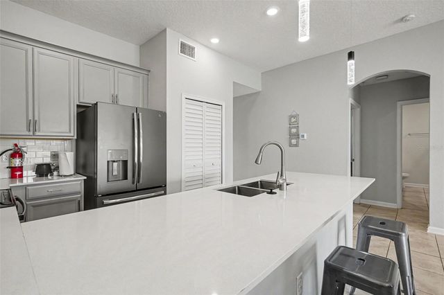 833 OCEAN COURSE AVENUE 833, Davenport, FL 33896