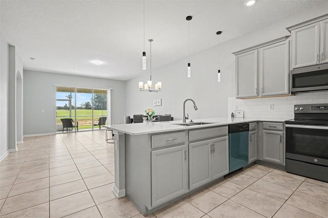 833 OCEAN COURSE AVENUE 833, Davenport, FL 33896