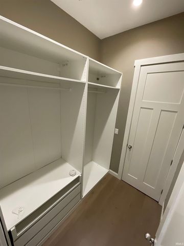 431 E 10Th Street, Bloomington, IN 47408