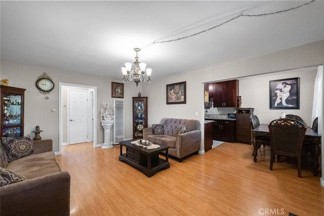 6661 Wilkinson Avenue, North Hollywood, CA 91606