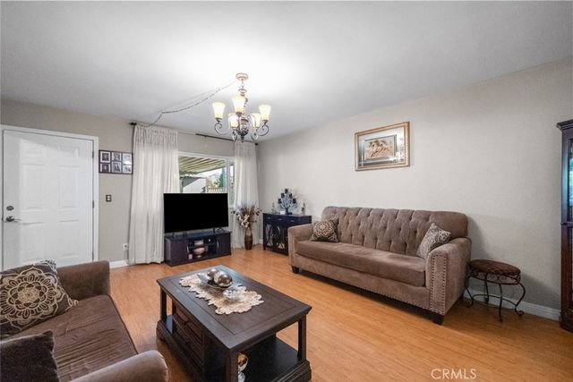 6661 Wilkinson Avenue, North Hollywood, CA 91606