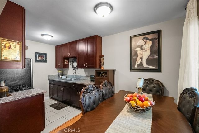 6661 Wilkinson Avenue, North Hollywood, CA 91606