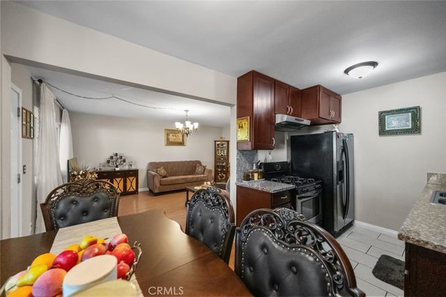6661 Wilkinson Avenue, North Hollywood, CA 91606