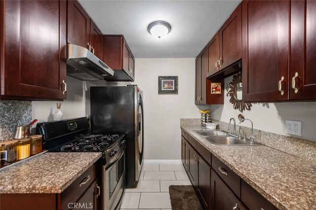 6661 Wilkinson Avenue, North Hollywood, CA 91606
