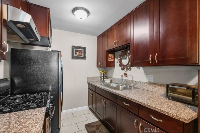 6661 Wilkinson Avenue, North Hollywood, CA 91606