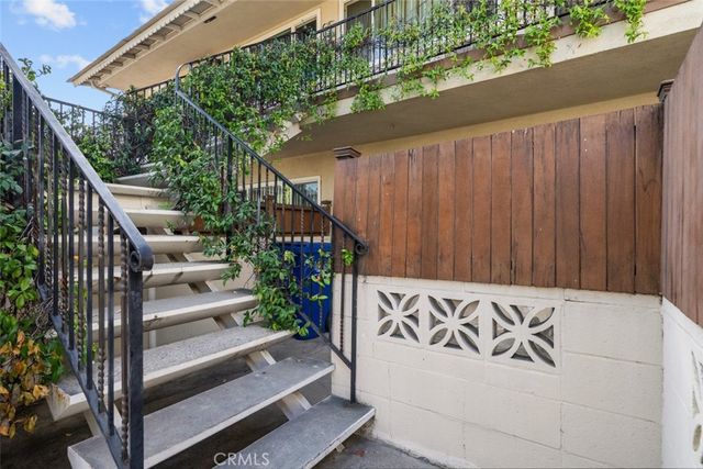 6661 Wilkinson Avenue, North Hollywood, CA 91606