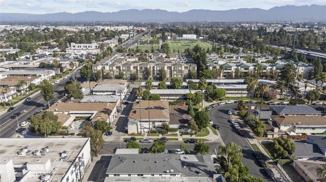 6661 Wilkinson Avenue, North Hollywood, CA 91606