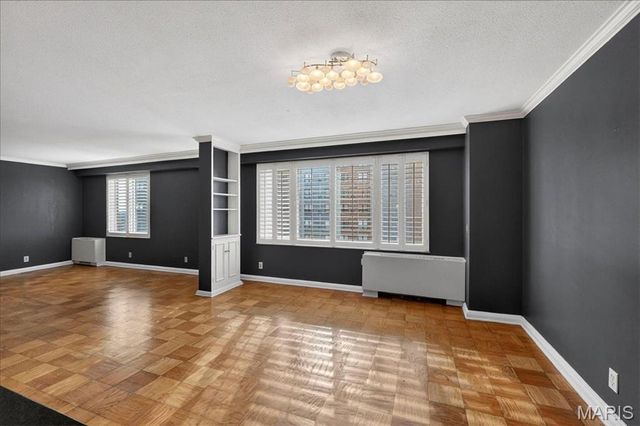 900 S Hanley Road 7E, Clayton, MO 63105