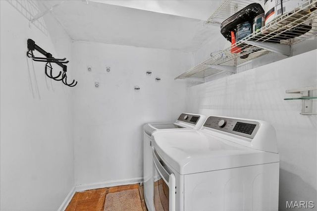 900 S Hanley Road 7E, Clayton, MO 63105