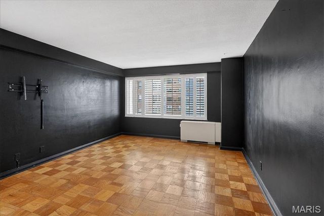 900 S Hanley Road 7E, Clayton, MO 63105