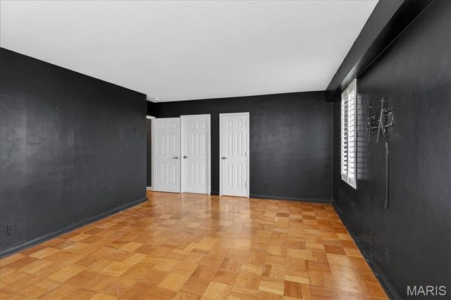 900 S Hanley Road 7E, Clayton, MO 63105