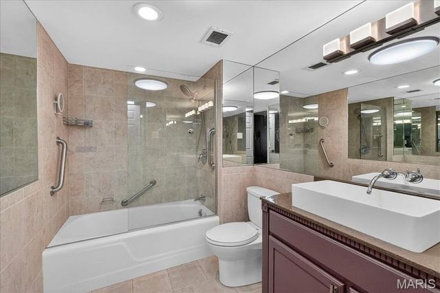 900 S Hanley Road 7E, Clayton, MO 63105