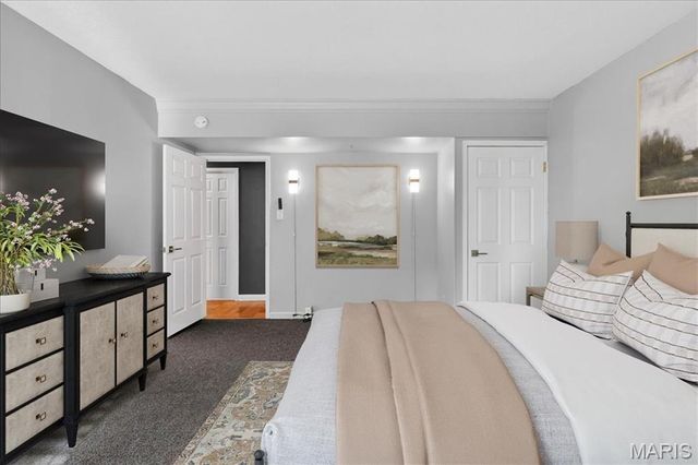 900 S Hanley Road 7E, Clayton, MO 63105