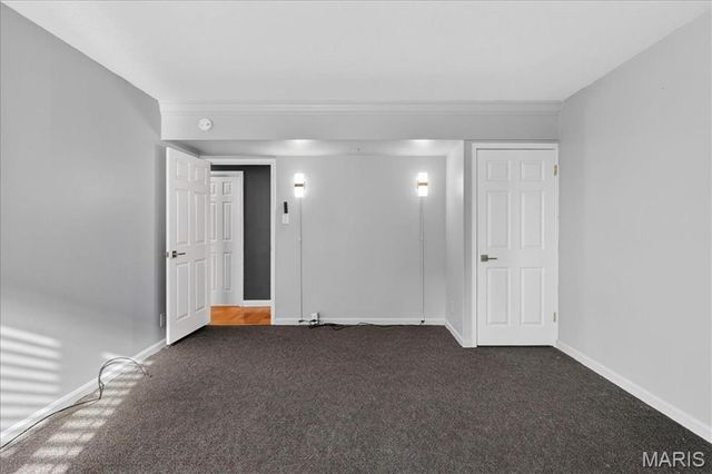 900 S Hanley Road 7E, Clayton, MO 63105