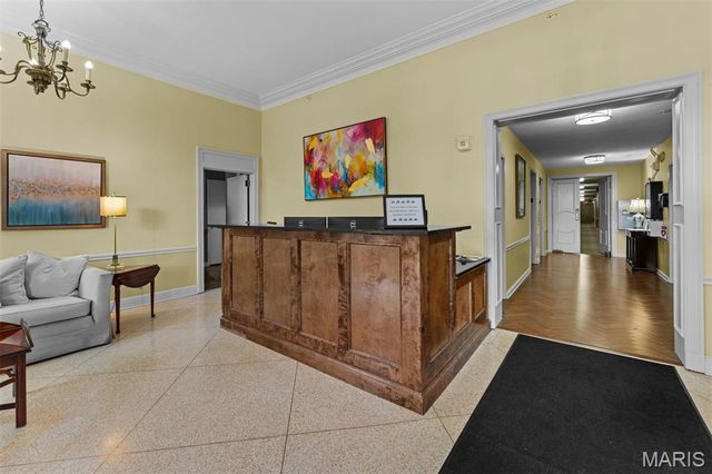 900 S Hanley Road 7E, Clayton, MO 63105