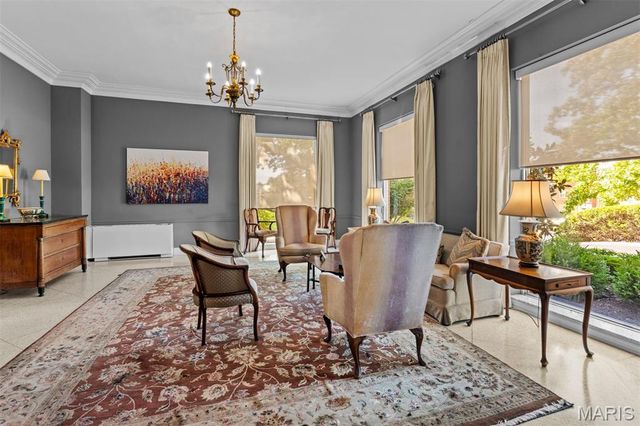 900 S Hanley Road 7E, Clayton, MO 63105