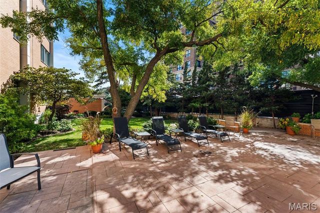 900 S Hanley Road 7E, Clayton, MO 63105