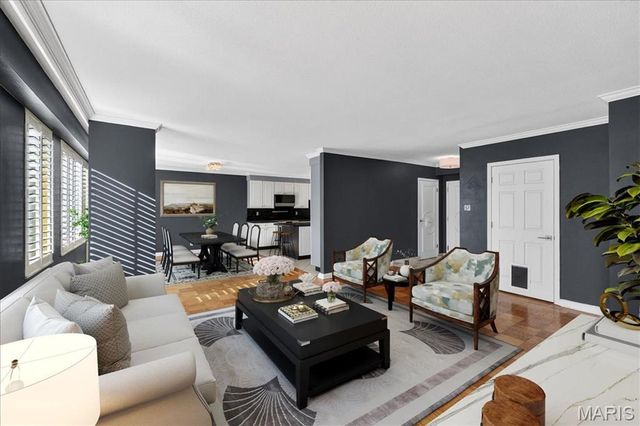 900 S Hanley Road 7E, Clayton, MO 63105