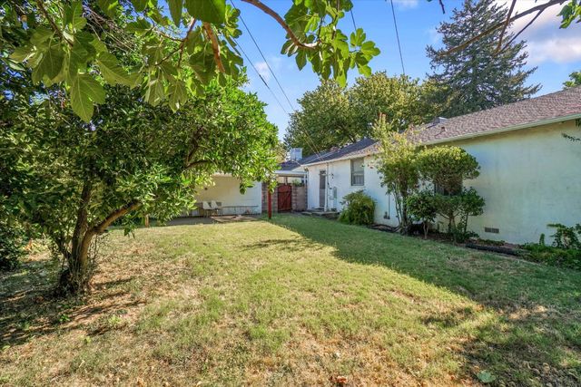 86 46th St, Sacramento, CA 95819