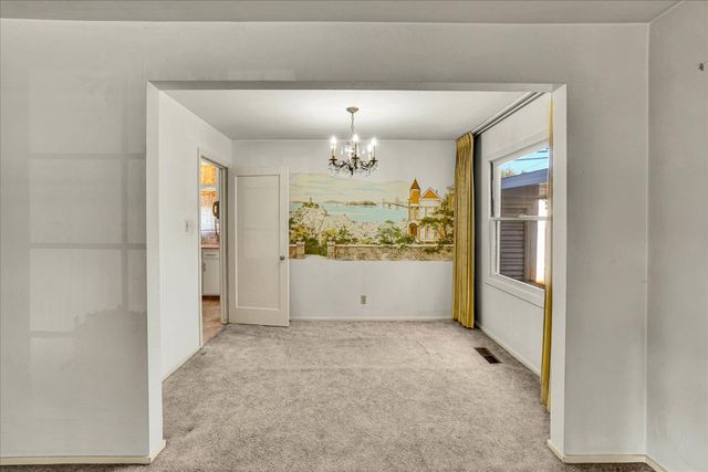 86 46th St, Sacramento, CA 95819