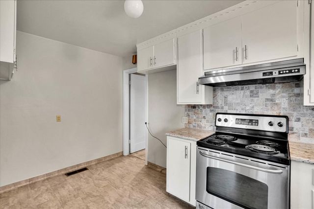 86 46th St, Sacramento, CA 95819