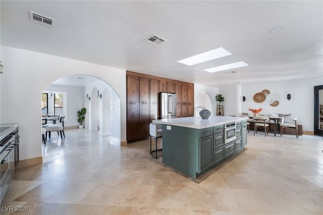 6465 Edna Avenue, Las Vegas, NV 89146