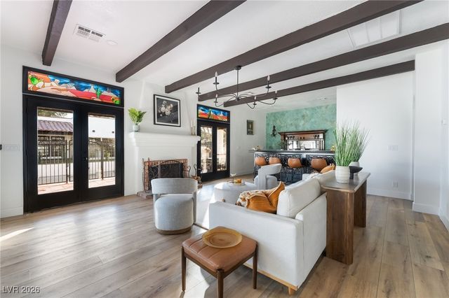 6465 Edna Avenue, Las Vegas, NV 89146