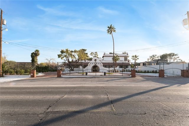 6465 Edna Avenue, Las Vegas, NV 89146