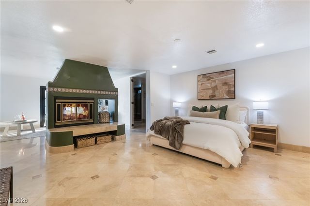 6465 Edna Avenue, Las Vegas, NV 89146