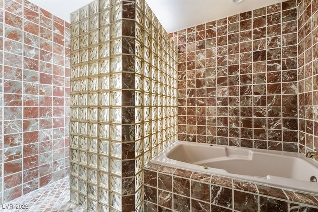 6465 Edna Avenue, Las Vegas, NV 89146