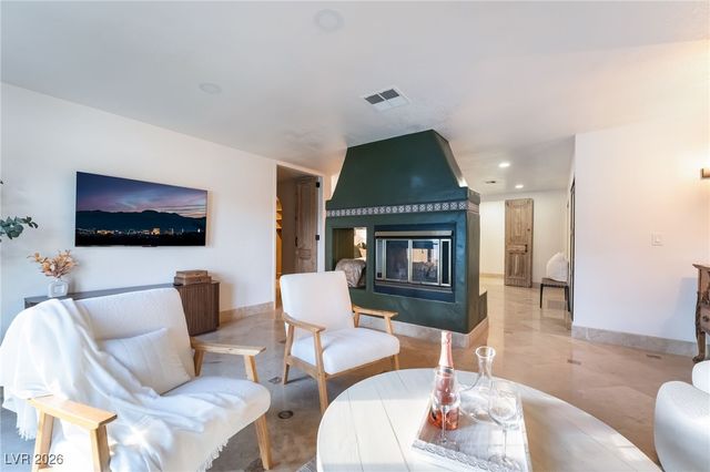 6465 Edna Avenue, Las Vegas, NV 89146