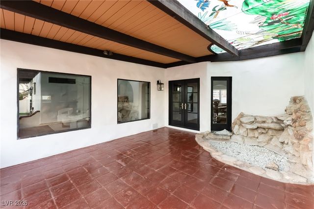 6465 Edna Avenue, Las Vegas, NV 89146