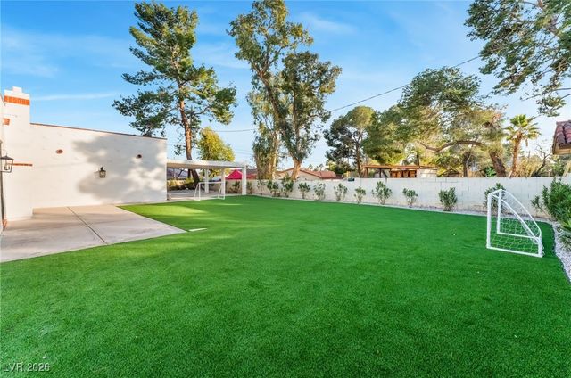 6465 Edna Avenue, Las Vegas, NV 89146