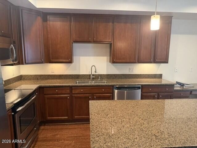 525 W LAKESIDE Drive 141, Tempe, AZ 85281