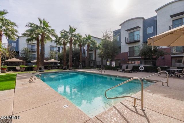 525 W LAKESIDE Drive 141, Tempe, AZ 85281