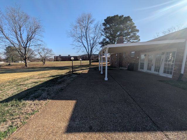 7010 Bethel Rd, Greenbrier, TN 37073