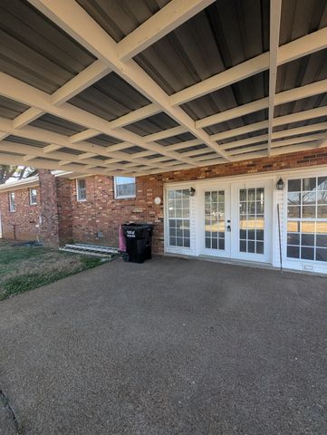 7010 Bethel Rd, Greenbrier, TN 37073