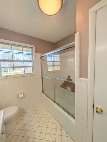 7010 Bethel Rd, Greenbrier, TN 37073