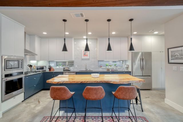 209 El Paso ST, Austin, TX 78704