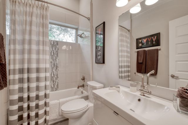 209 El Paso ST, Austin, TX 78704