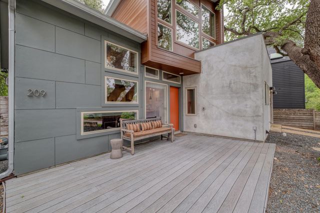 209 El Paso ST, Austin, TX 78704