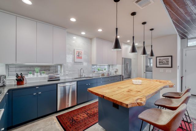 209 El Paso ST, Austin, TX 78704