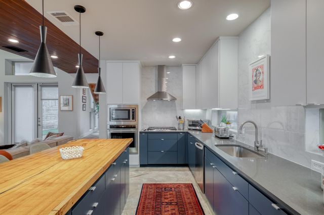 209 El Paso ST, Austin, TX 78704