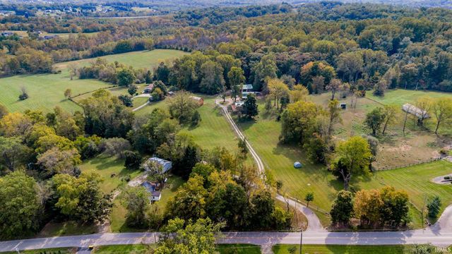 5565 S Rockport Road, Bloomington, IN 47403